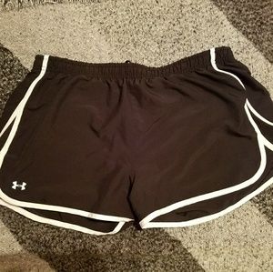 WOMEN'S Under Armour shorts